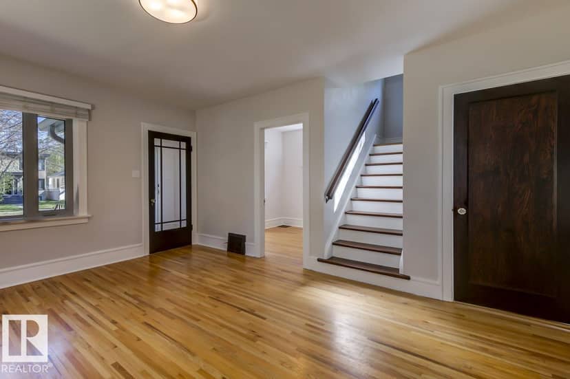 10949 88 AV NW, Edmonton, photo 8