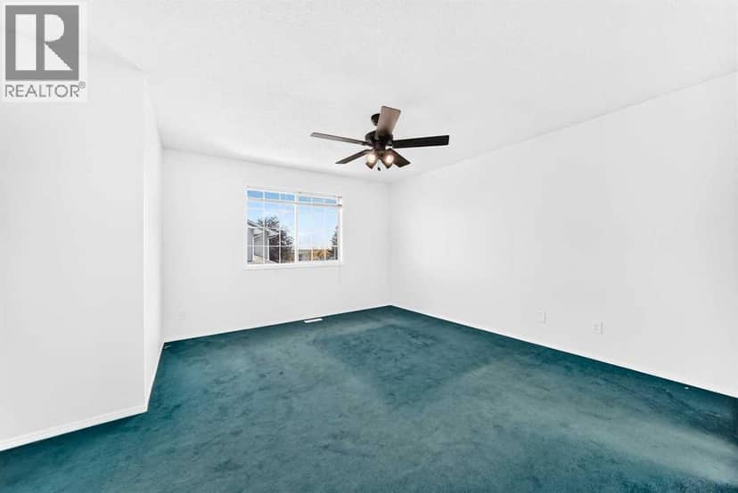 37 Beddington Gardens NE — photo 17 of 40