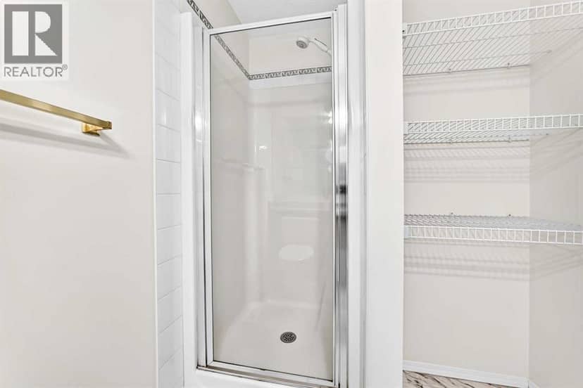 37 Beddington Gardens NE — photo 23 of 40