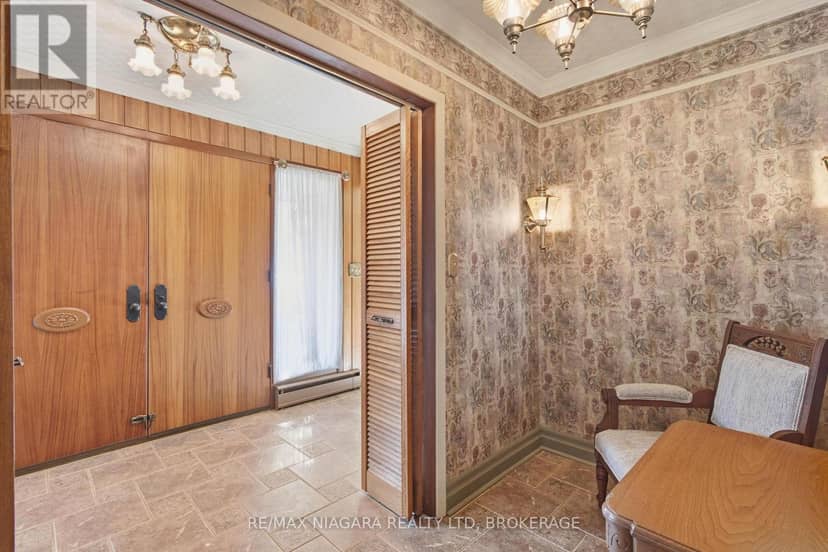 9985 Niagara River Parkway — photo 14 of 40