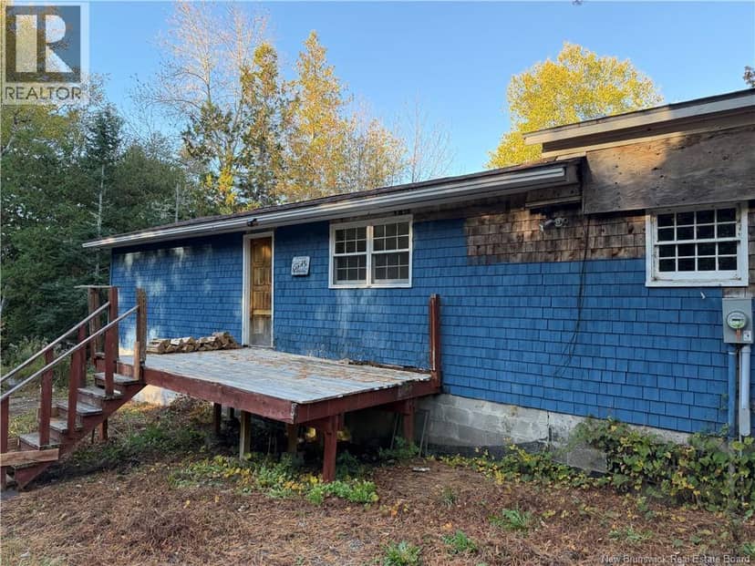 7013 Route 102, Central Greenwich, photo 3