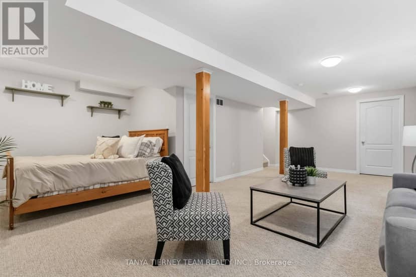 28 Castle Green Drive — photo 38 of 40