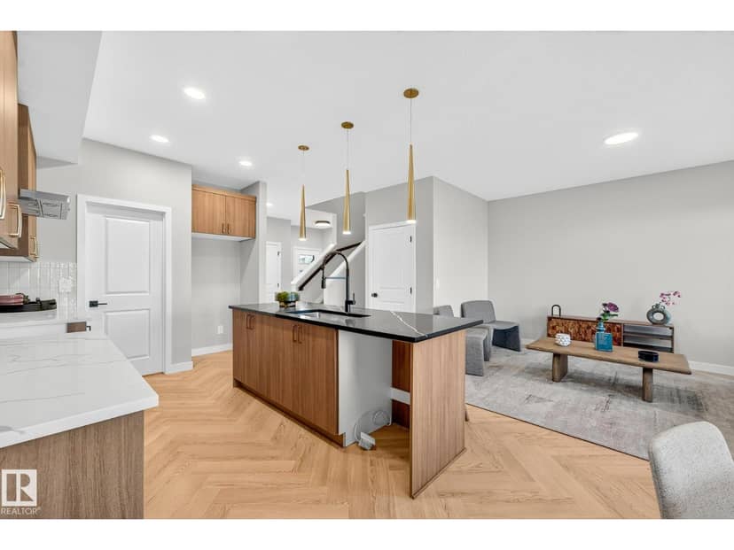 8307 Kiriak LO SW, Edmonton, photo 7