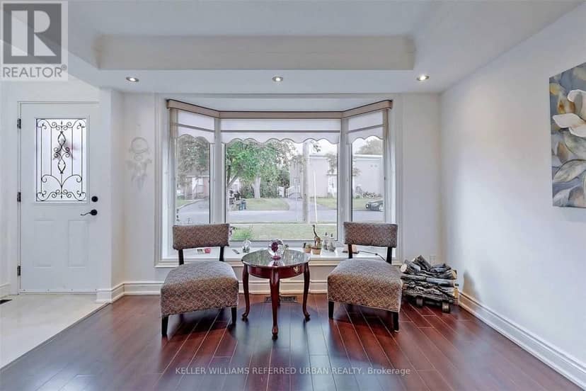 64 Lindsay Avenue — photo 13 of 30