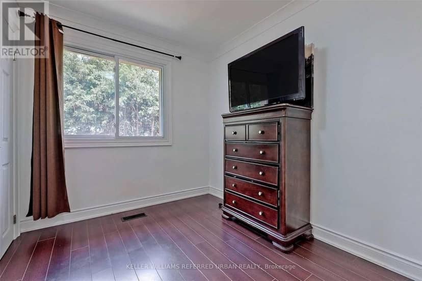64 Lindsay Avenue — photo 17 of 30