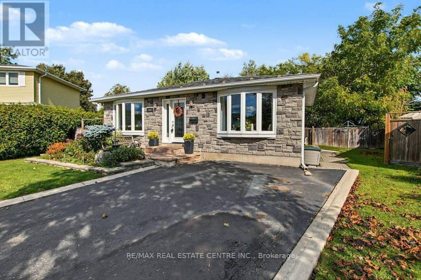 806 Hudson Court — photo 2 of 40