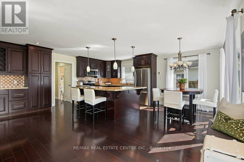 806 Hudson Court — photo 6 of 40