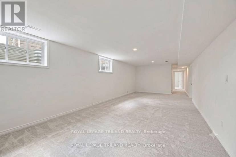 2 Evylean Court — photo 9 of 36
