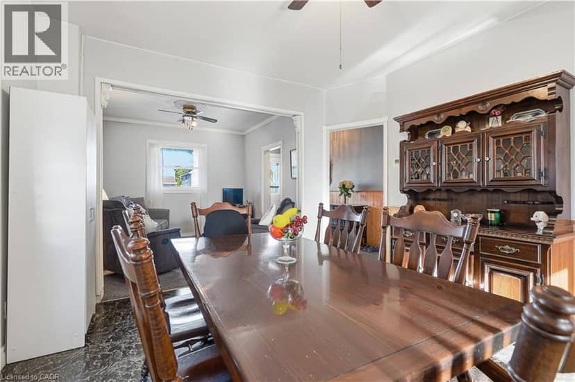 16 ALBEMARLE Street — photo 15 of 40