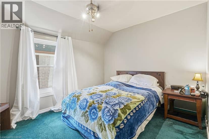 16 ALBEMARLE Street — photo 30 of 40
