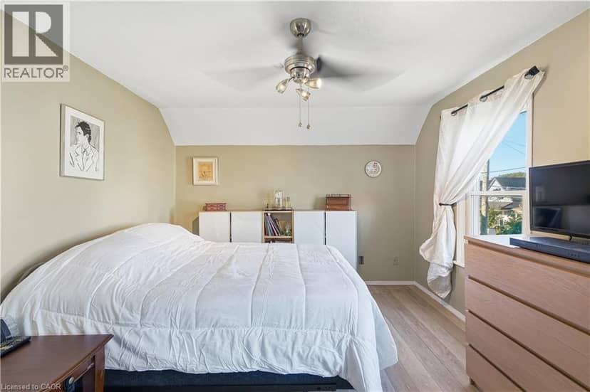 16 ALBEMARLE Street — photo 25 of 40