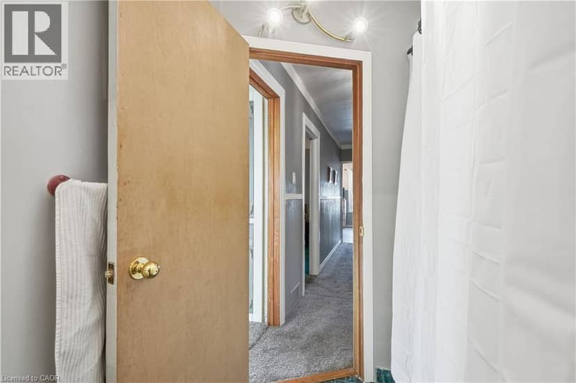 16 ALBEMARLE Street — photo 36 of 40