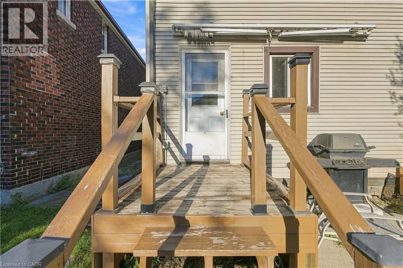 16 ALBEMARLE Street — photo 38 of 40