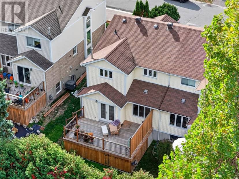 110 Lady Ashley Court — photo 4 of 40