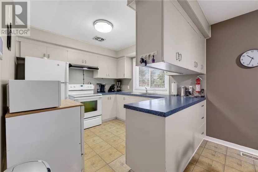 20 Coulson Street — photo 11 of 40