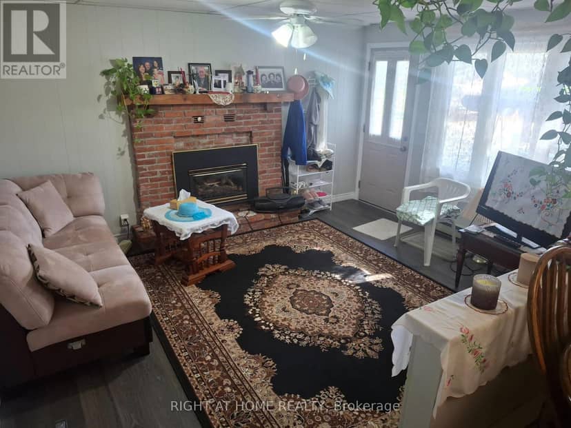 717 Mersea Rd 6 Road E — photo 2 of 19