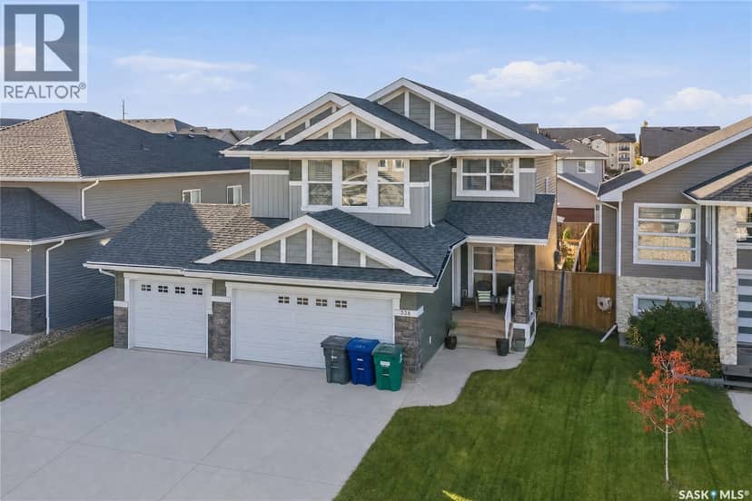 338 Pichler CRESCENT — photo 1 of 40