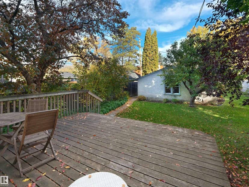 10968 75 AV NW — photo 28 of 36