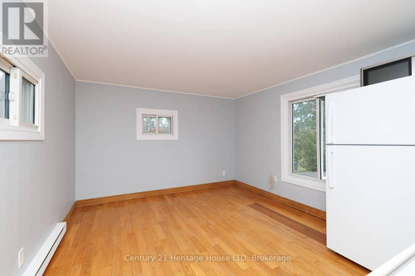 346 Albany Street — photo 38 of 40