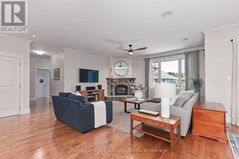 121 Mary Street — photo 12 of 40