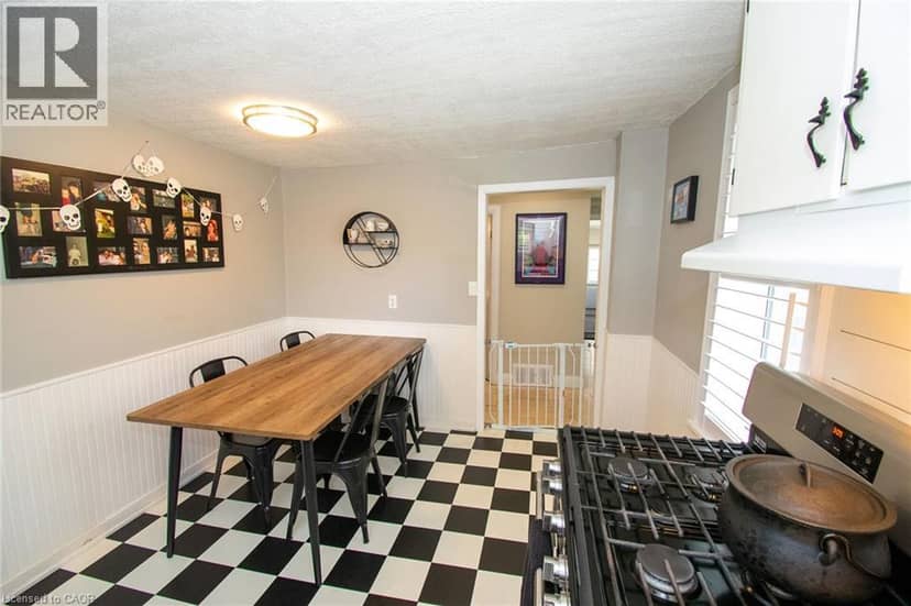 707 TAMARAC Street — photo 9 of 40