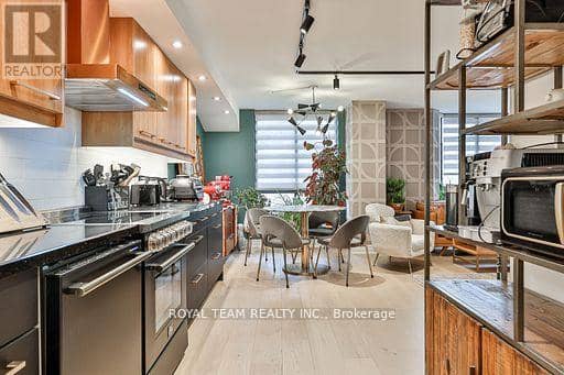 C-Ph 10 - 211 Saint Patrick Street — photo 24 of 40