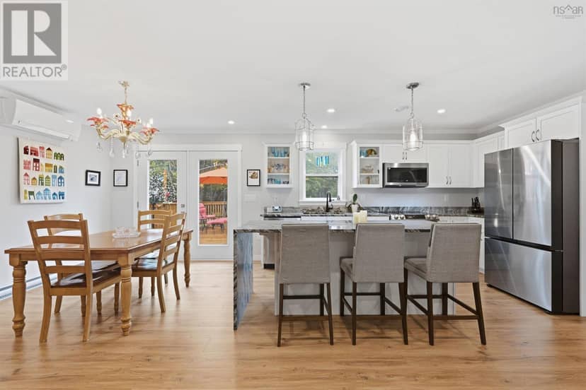 238 Fraser Road — photo 9 of 40