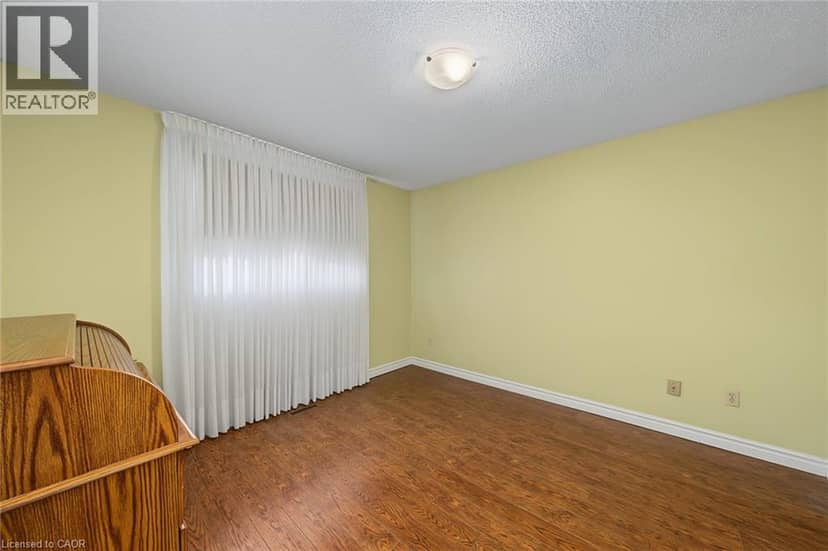 2 CRESTHAVEN Drive — photo 26 of 40