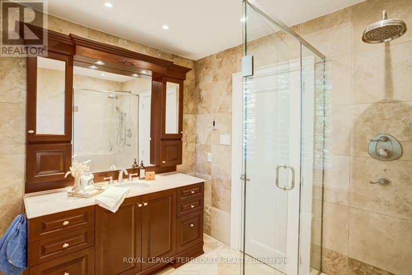 258 Guildwood Parkway — photo 35 of 40