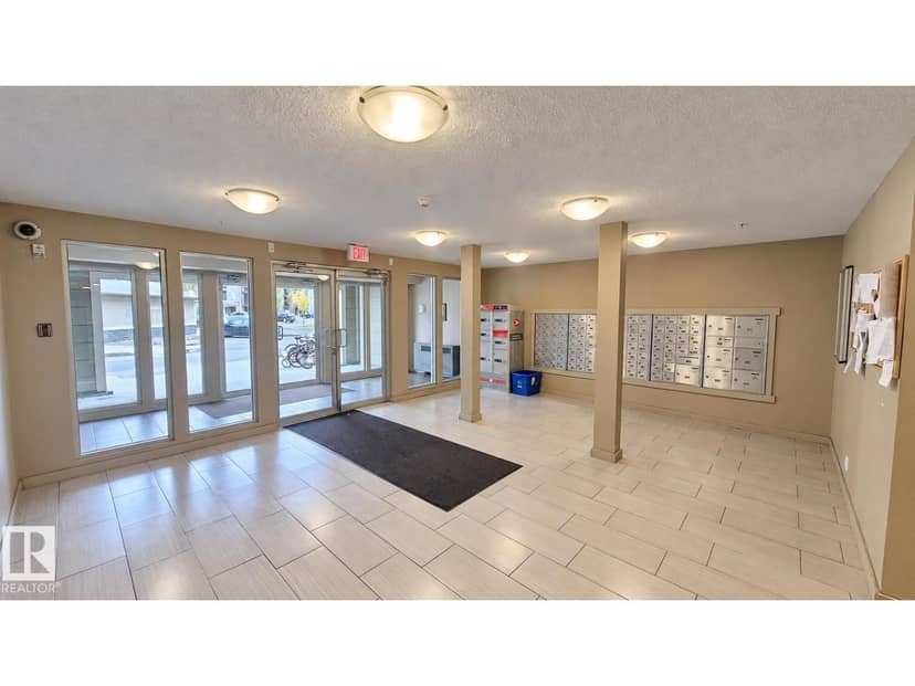 #119 111 Watt CM SW, Edmonton, photo 4