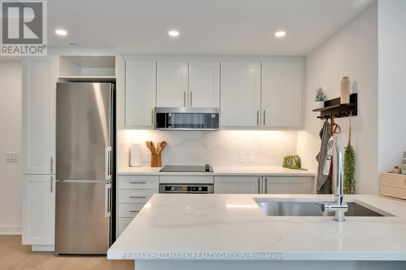 1306 - 340 Queen Street — photo 17 of 40