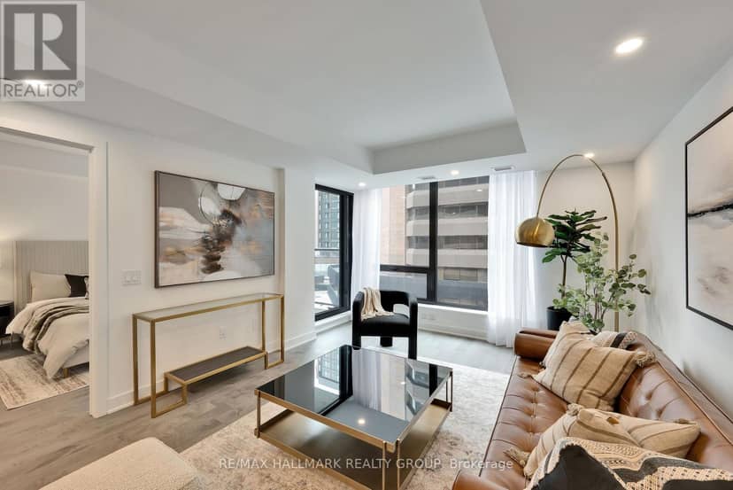 701 - 340 Queen Street — photo 14 of 30