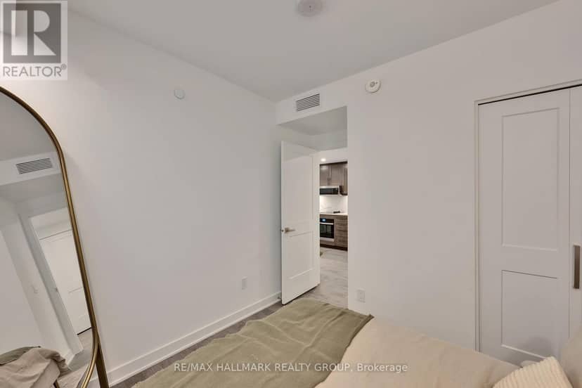 701 - 340 Queen Street — photo 29 of 30