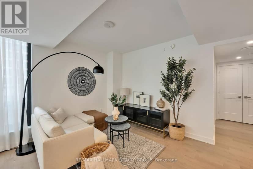 406 - 340 Queen Street — photo 11 of 40