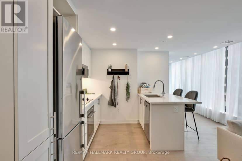 406 - 340 Queen Street — photo 15 of 40