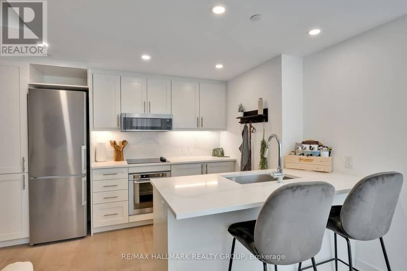 406 - 340 Queen Street — photo 16 of 40