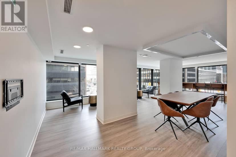 406 - 340 Queen Street — photo 36 of 40