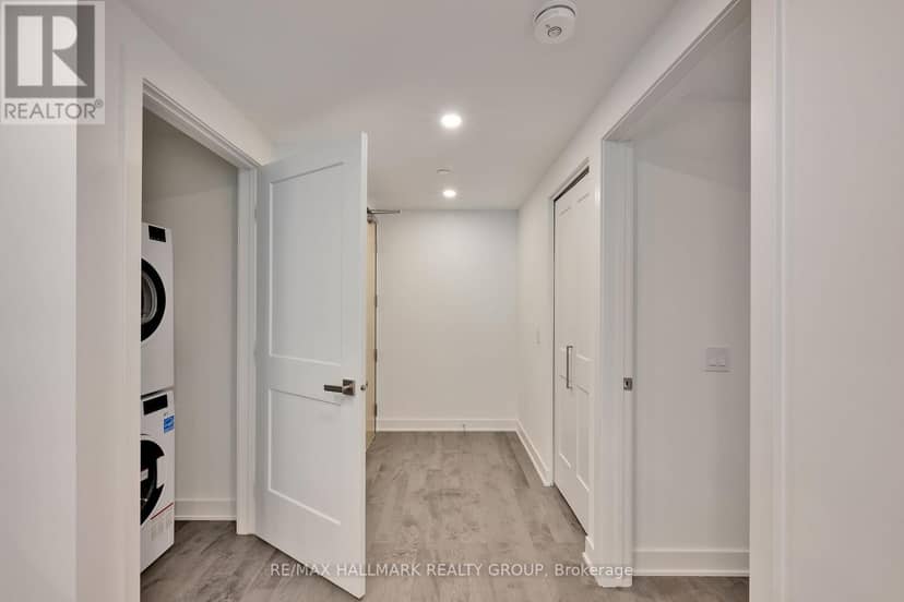401 - 340 Queen Street, Ottawa, photo 3