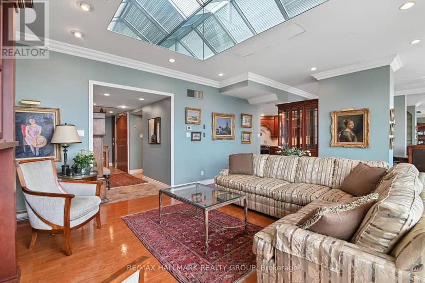 2503 - 160 George Street — photo 12 of 40