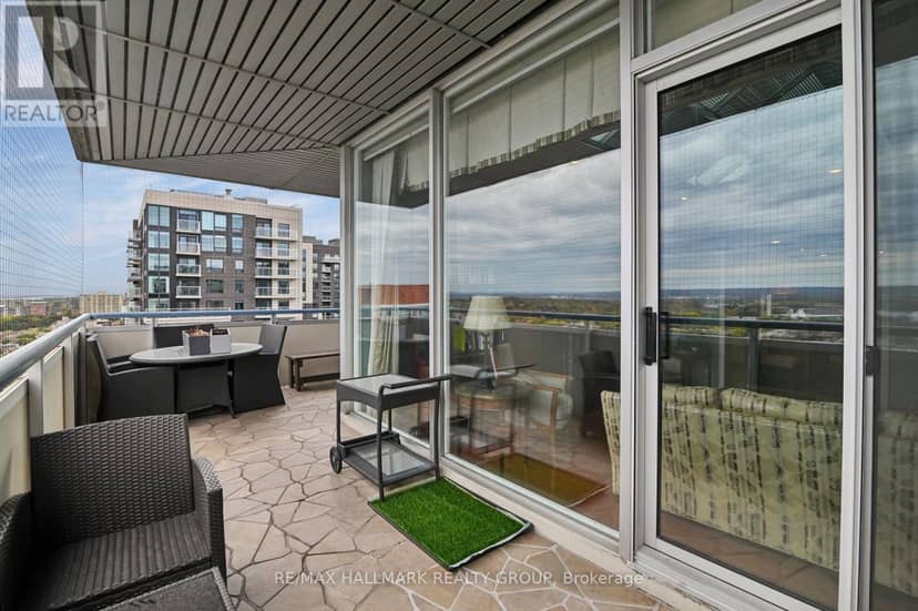 2503 - 160 George Street — photo 21 of 40