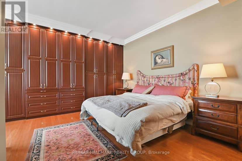 2503 - 160 George Street — photo 29 of 40