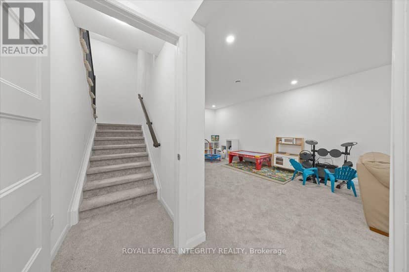 6 Rutile Street — photo 33 of 40