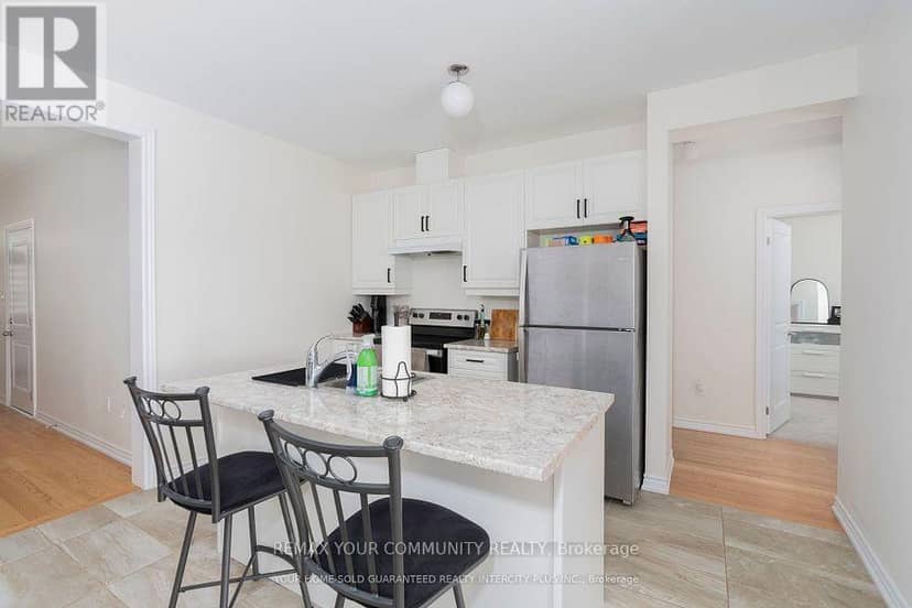 15 Valleybrook Road, Barrie, photo 3