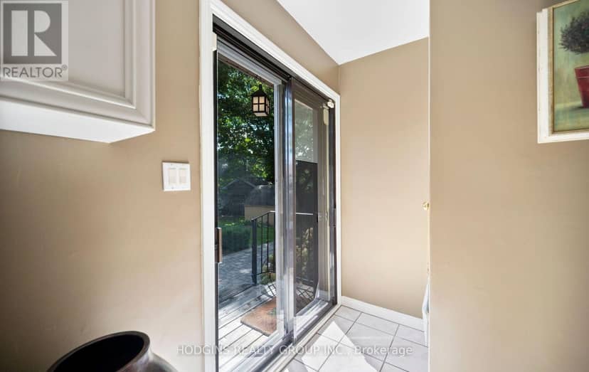 4334 Spruce Avenue — photo 30 of 40