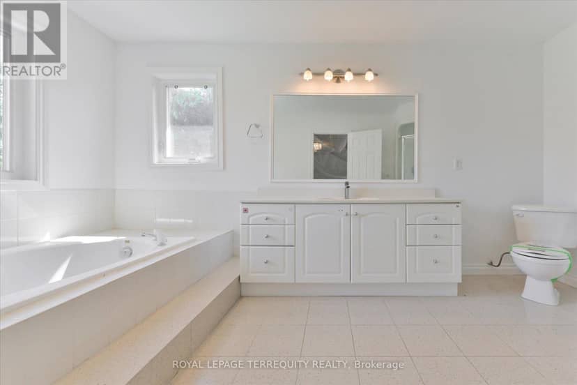 2216 Dunvegan Avenue — photo 24 of 40