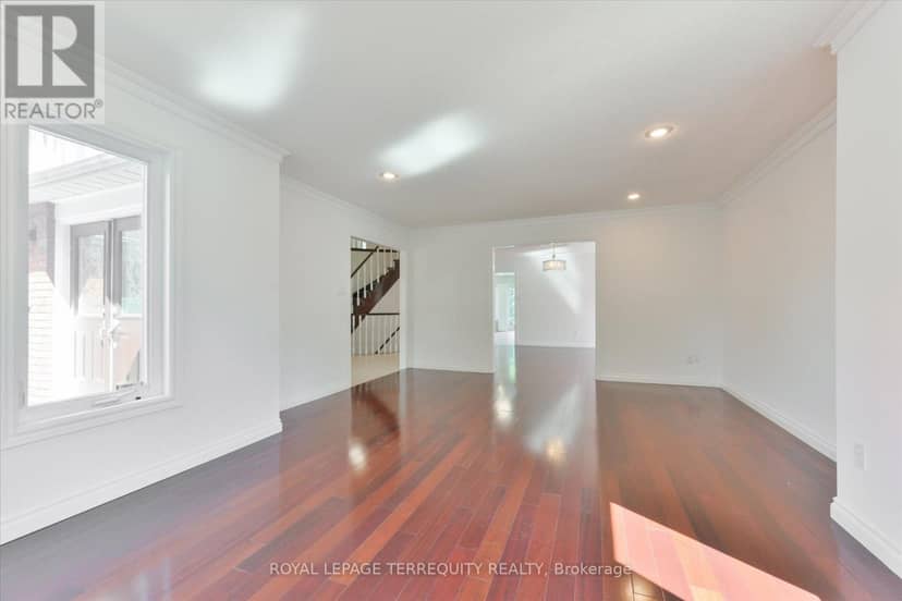 2216 Dunvegan Avenue, Oakville, photo 7