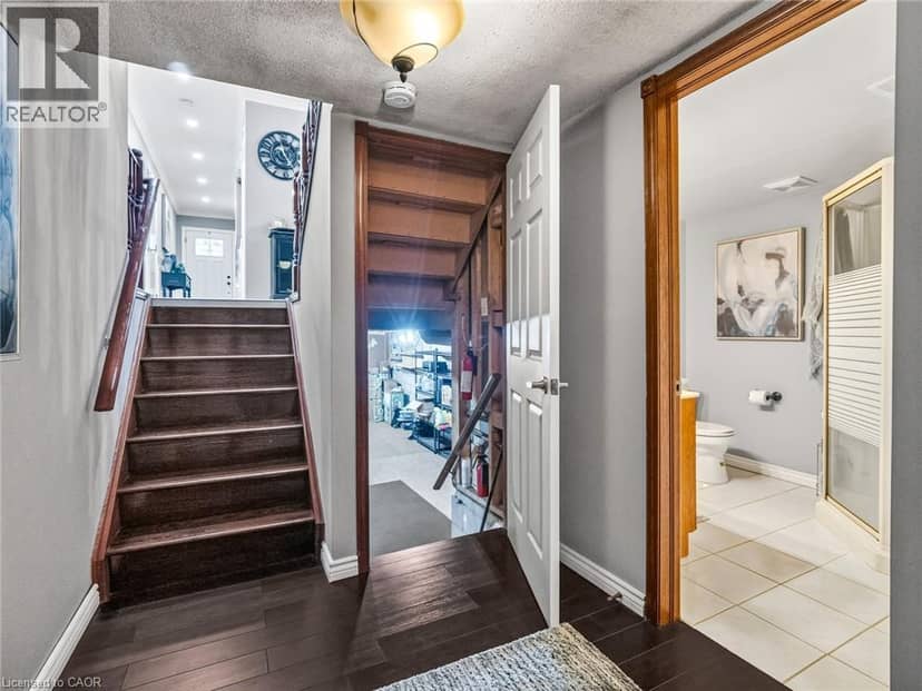 16 JUNIPER Drive — photo 24 of 40