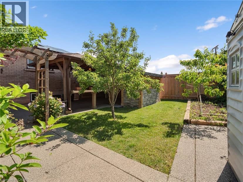 16 JUNIPER Drive — photo 35 of 40