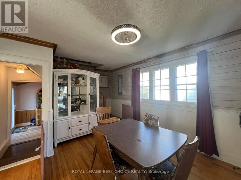 246 McCamus Avenue — photo 10 of 40