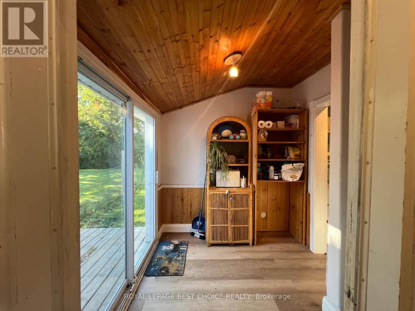 246 McCamus Avenue — photo 16 of 40